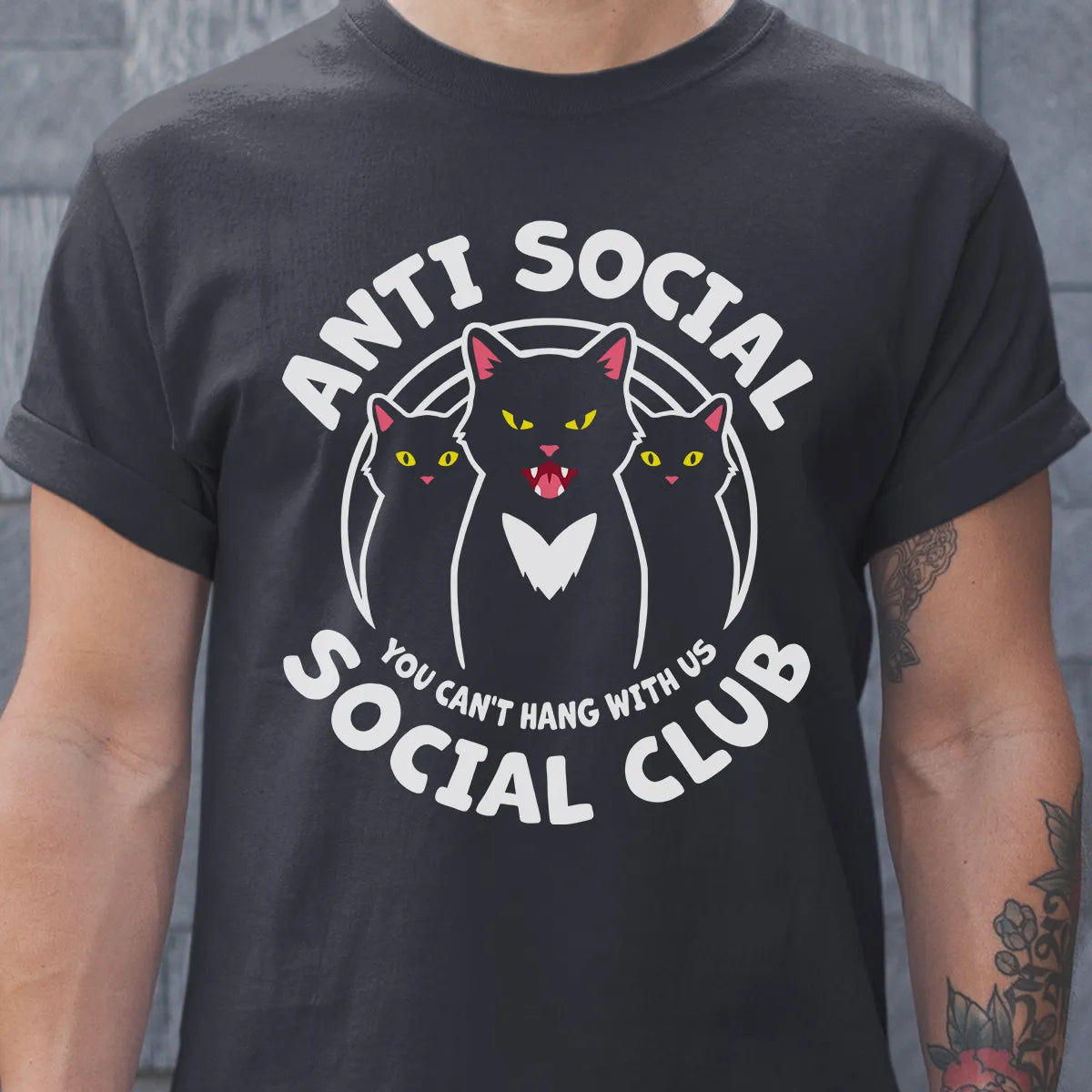 Classic Unisex T-Shirt - 6832R482