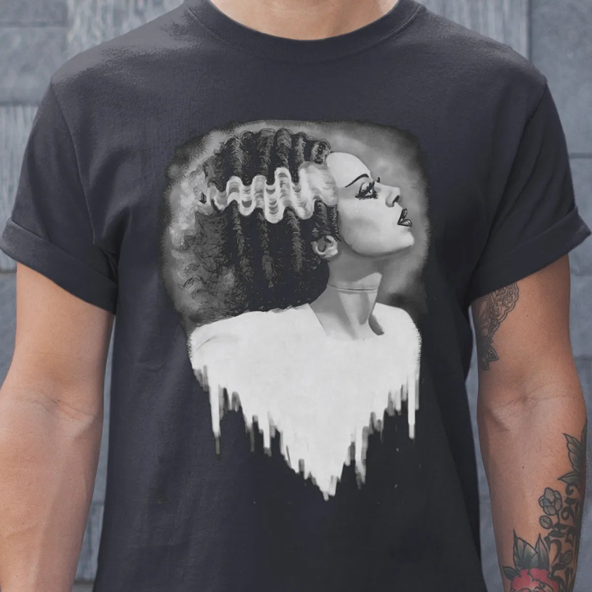 Classic Unisex T-Shirt - ULAREUKQ
