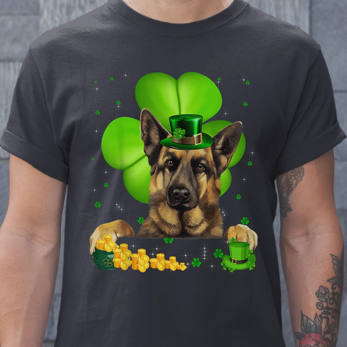 Classic Unisex T-Shirt - C87HN3E6